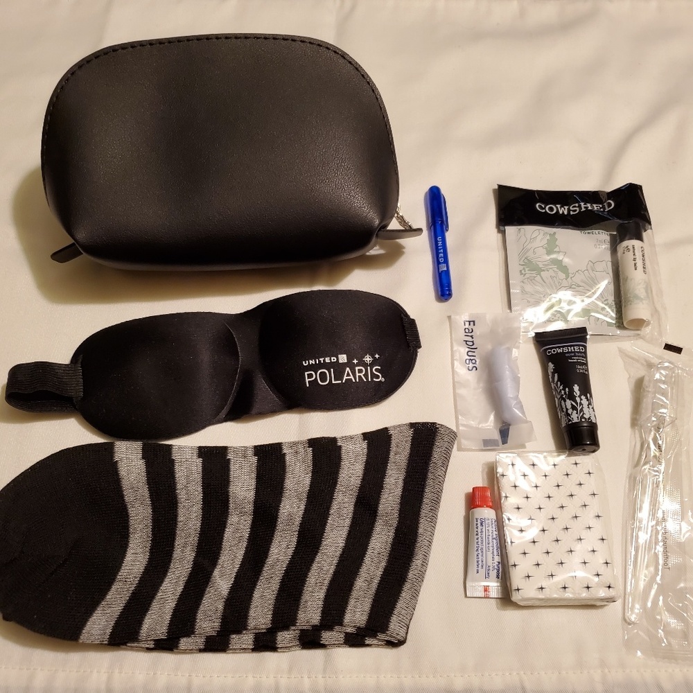 SAKS FIFTH AVENUE COSMETIC BAG & KIT
